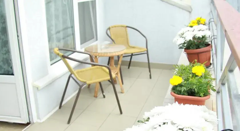 Balcony & Terrace