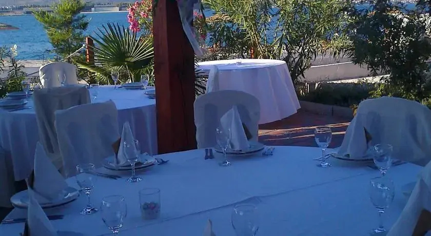 Sveti Kriz Hotel, о. Чіово, Хорватія мініатюра 44