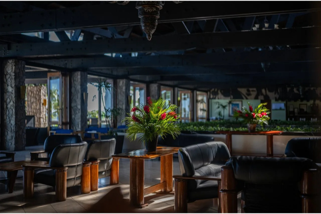 Warwick Fiji — the lobby