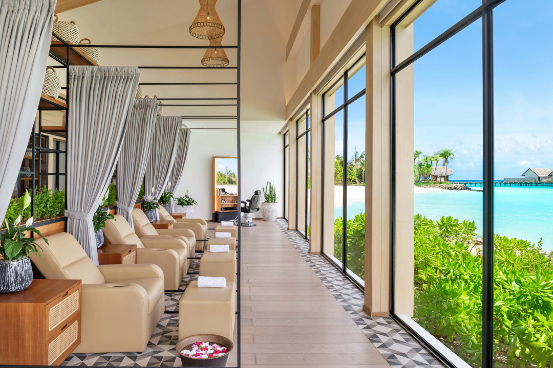 Hilton Maldives Amingiri Resort & Spa — a balcony