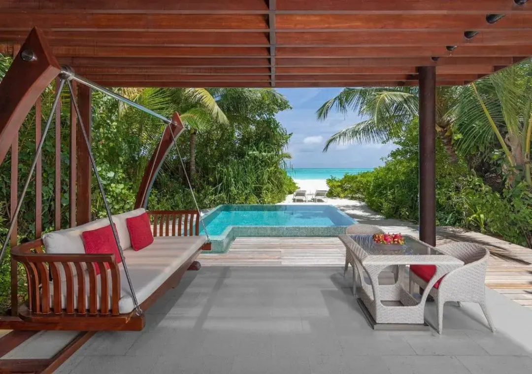Deluxe Pool Family Beach Villa