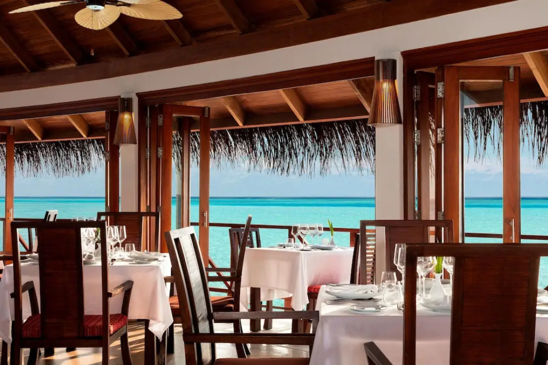 Anantara Dhigu Maldives Resort — dining