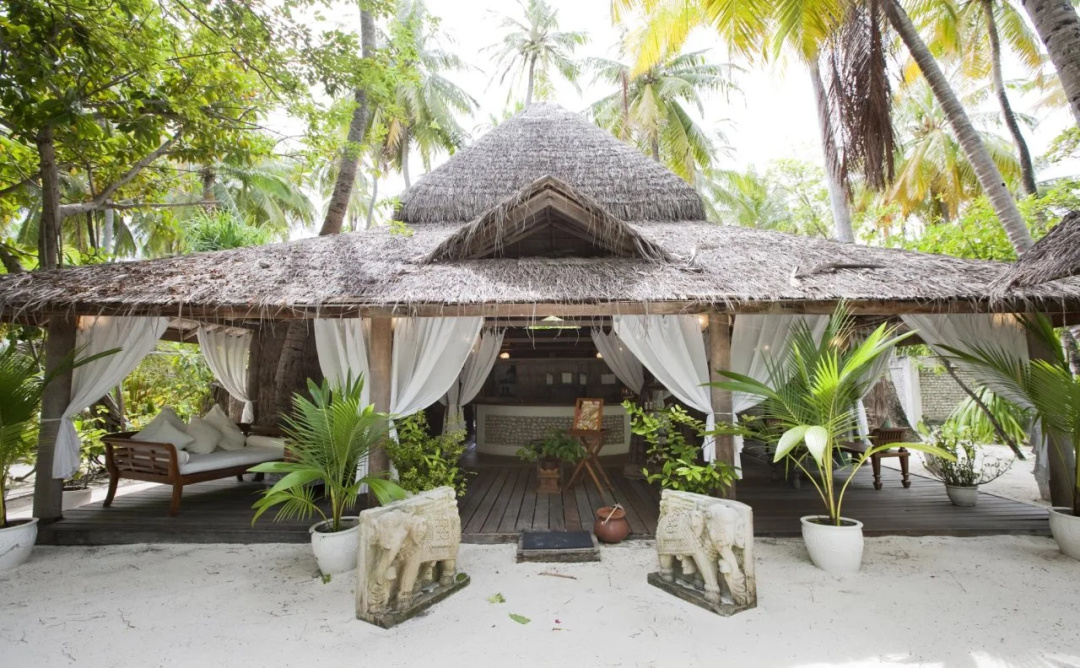 Diamonds Thudufushi Maldives Resort & Spa — the grounds