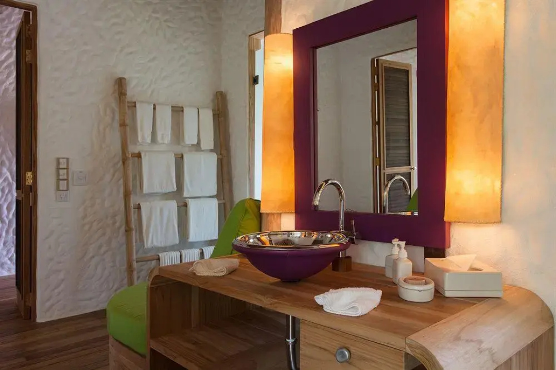 Soneva Fushi — a bathroom