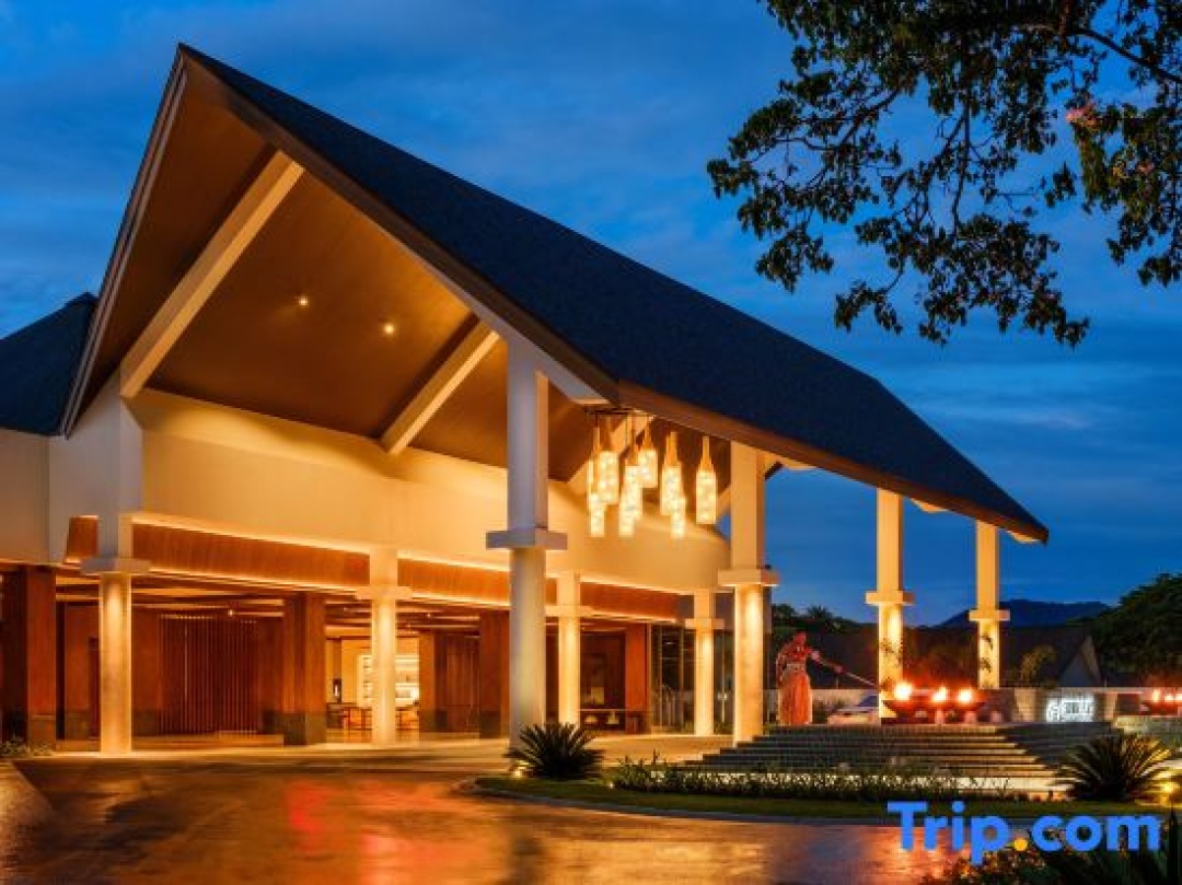 Crowne Plaza Fiji Nadi Bay Resort & Spa by IHG