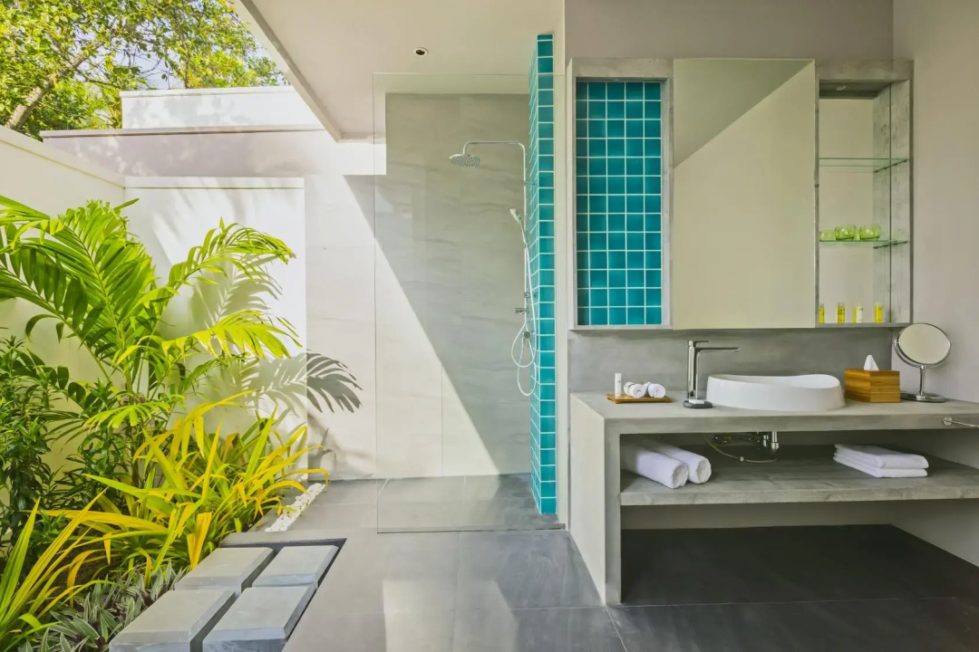 Dhigali Maldives — a bathroom