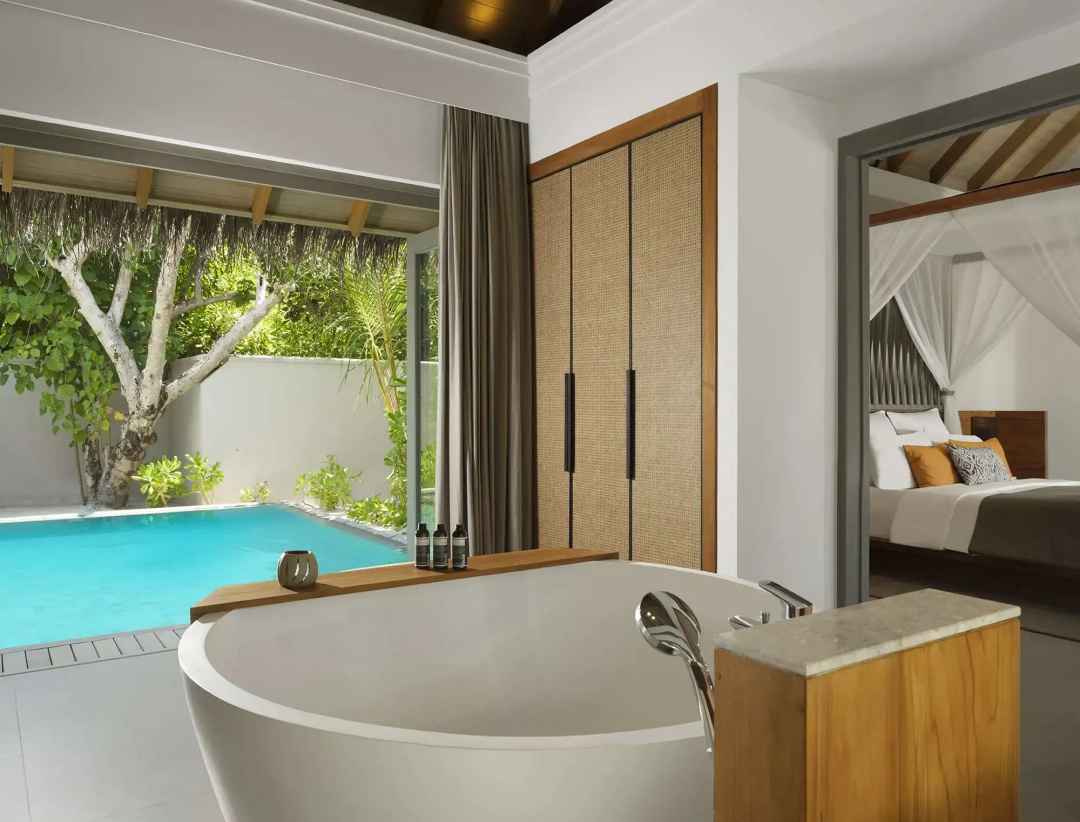 Vakkaru Maldives — the grounds
