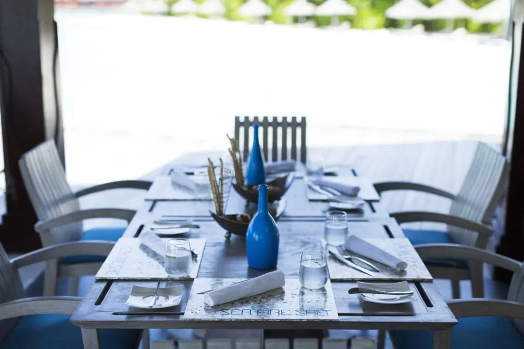 Anantara Dhigu Maldives Resort — dining