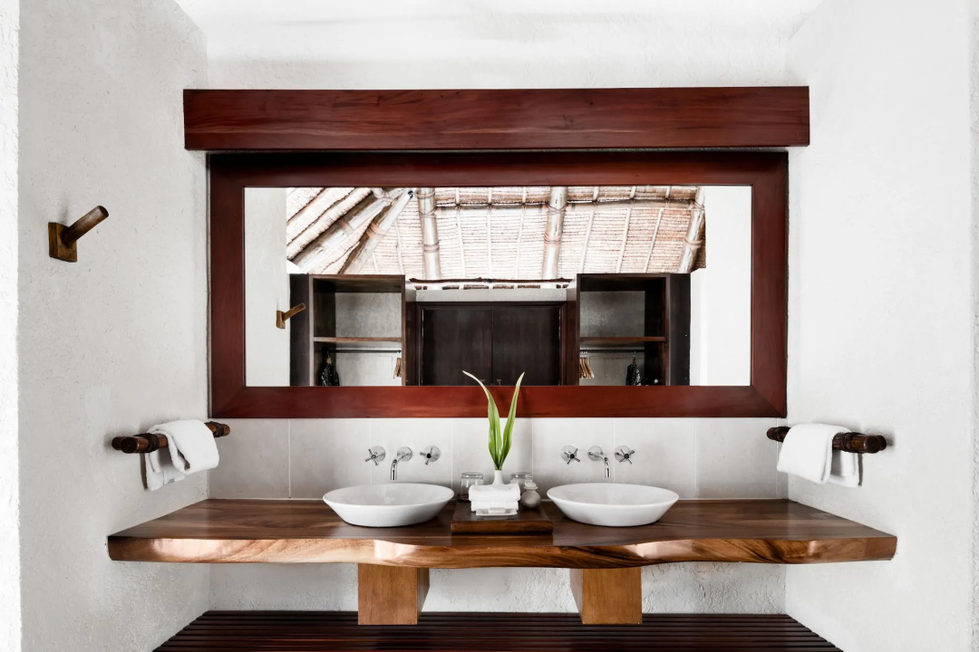 Tokoriki Island Resort - Adults only — a bathroom