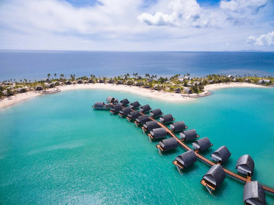 Fiji Marriott Resort Momi Bay — the beach