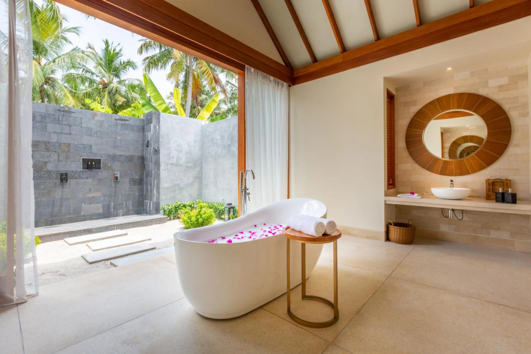 Furaveri Maldives Hotel
