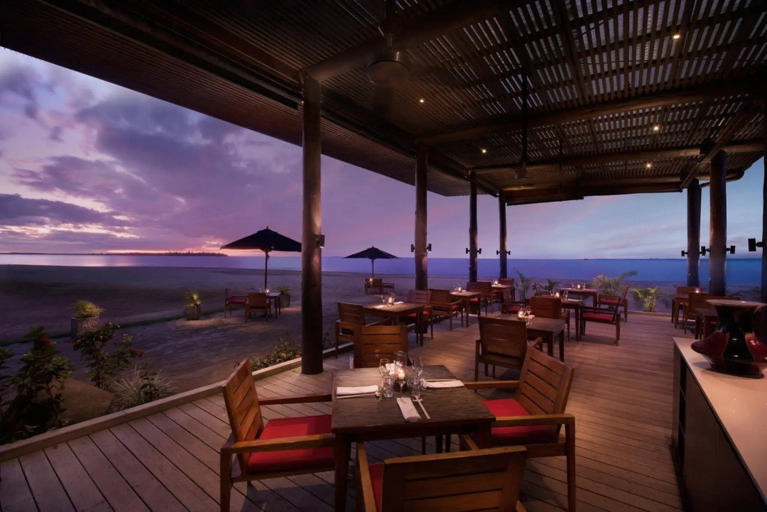 Hilton Fiji Beach Resort and Spa — dining