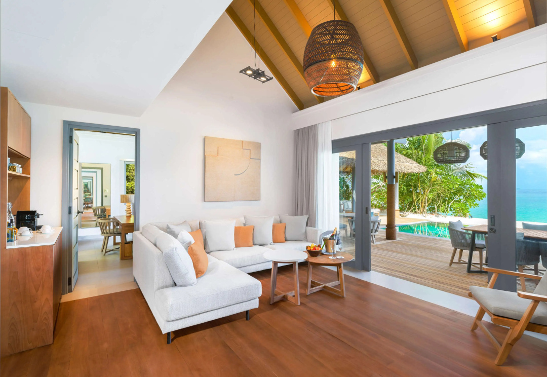 Vakkaru Maldives — a balcony