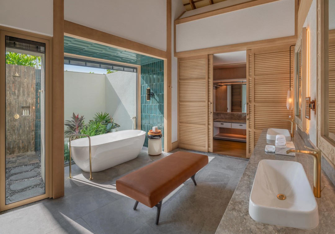JW Marriott Maldives Kaafu Atoll Island Resort — a bathroom