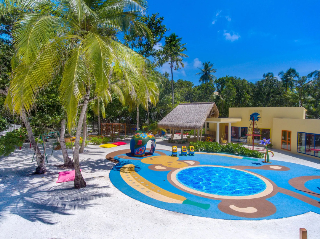 Emerald Maldives Resort & Spa — the pool