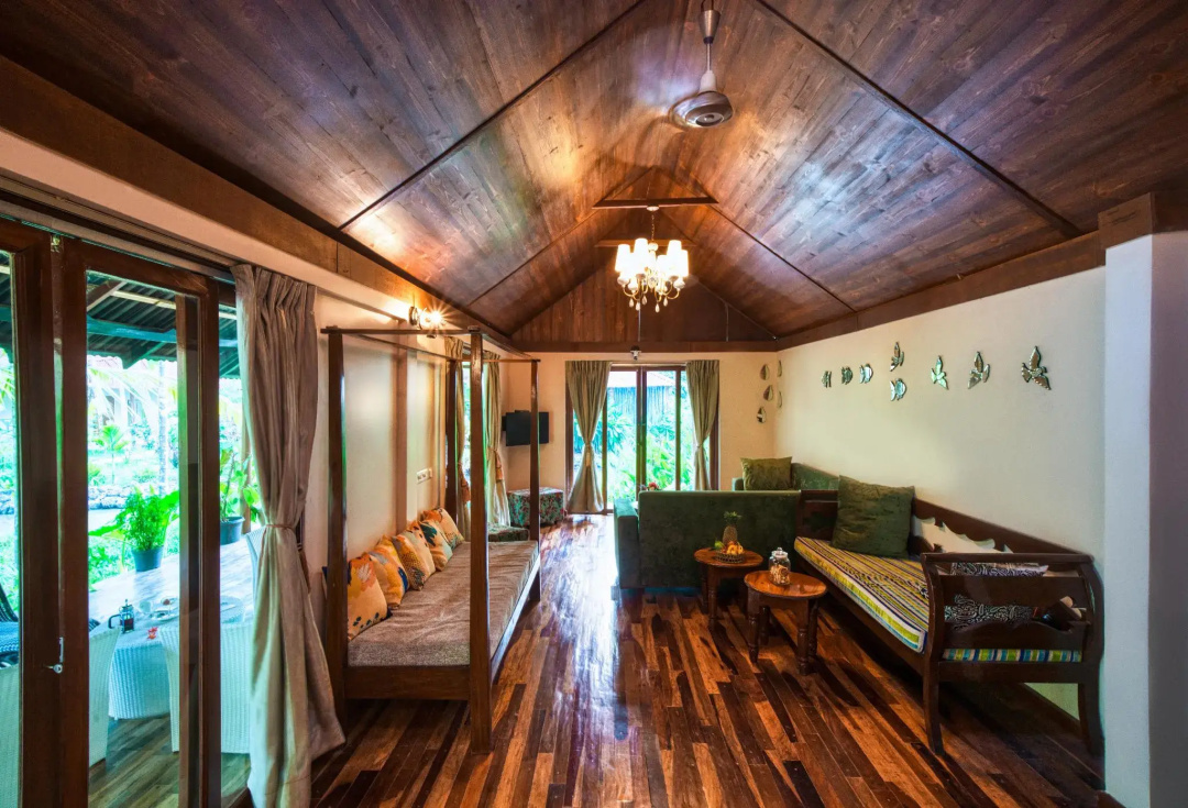 2 Bedrooms Villa