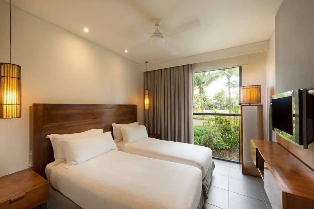 2 Bedrooms Guest room beachfront