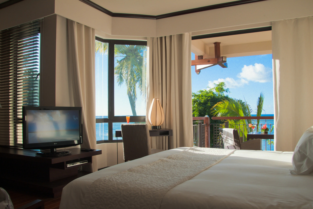 Le Cardinal Exclusive Resort — a room
