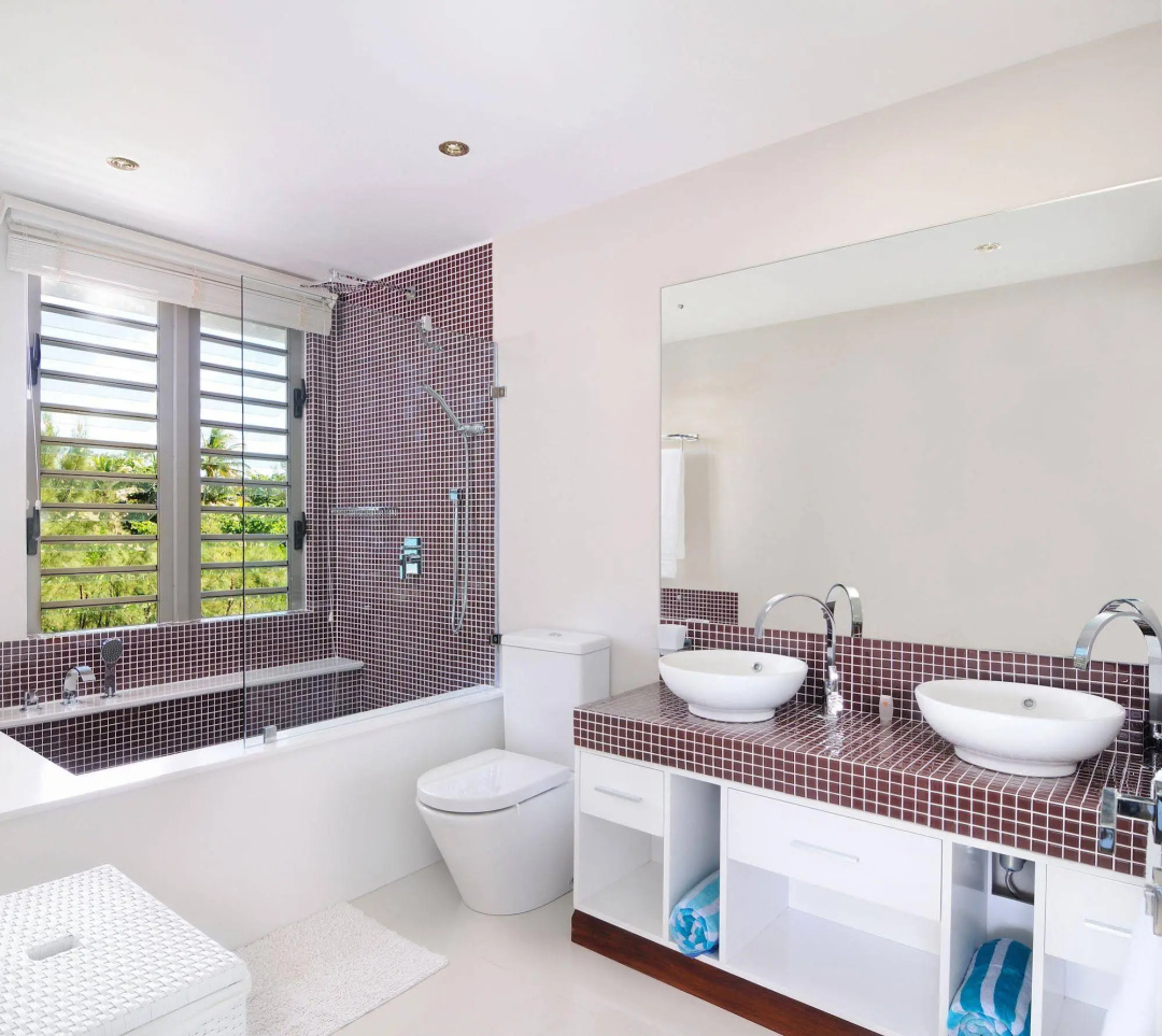 Paradise Beach by Horizon Holidays — a bathroom