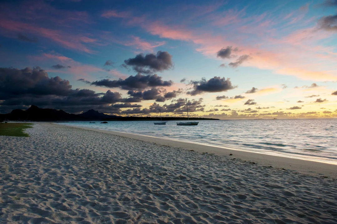Paradise Beach by Horizon Holidays — the beach
