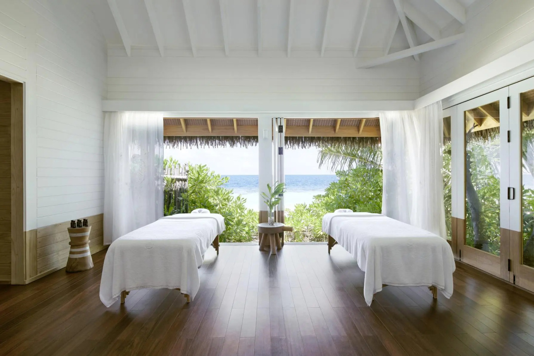 COMO Cocoa Island — a balcony