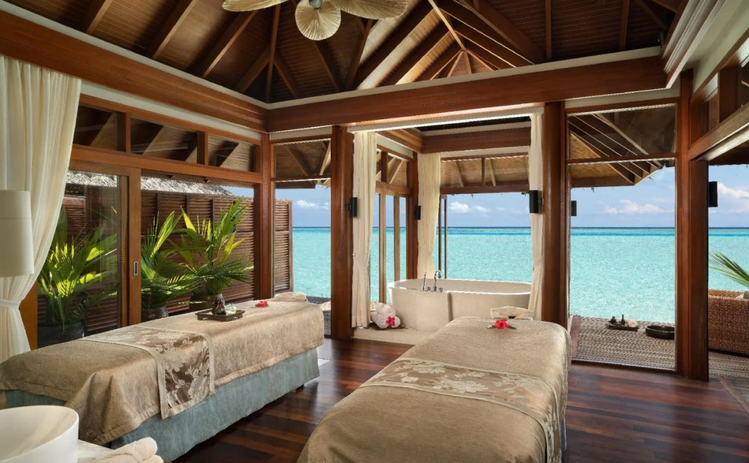 Anantara Dhigu Maldives Resort — the grounds