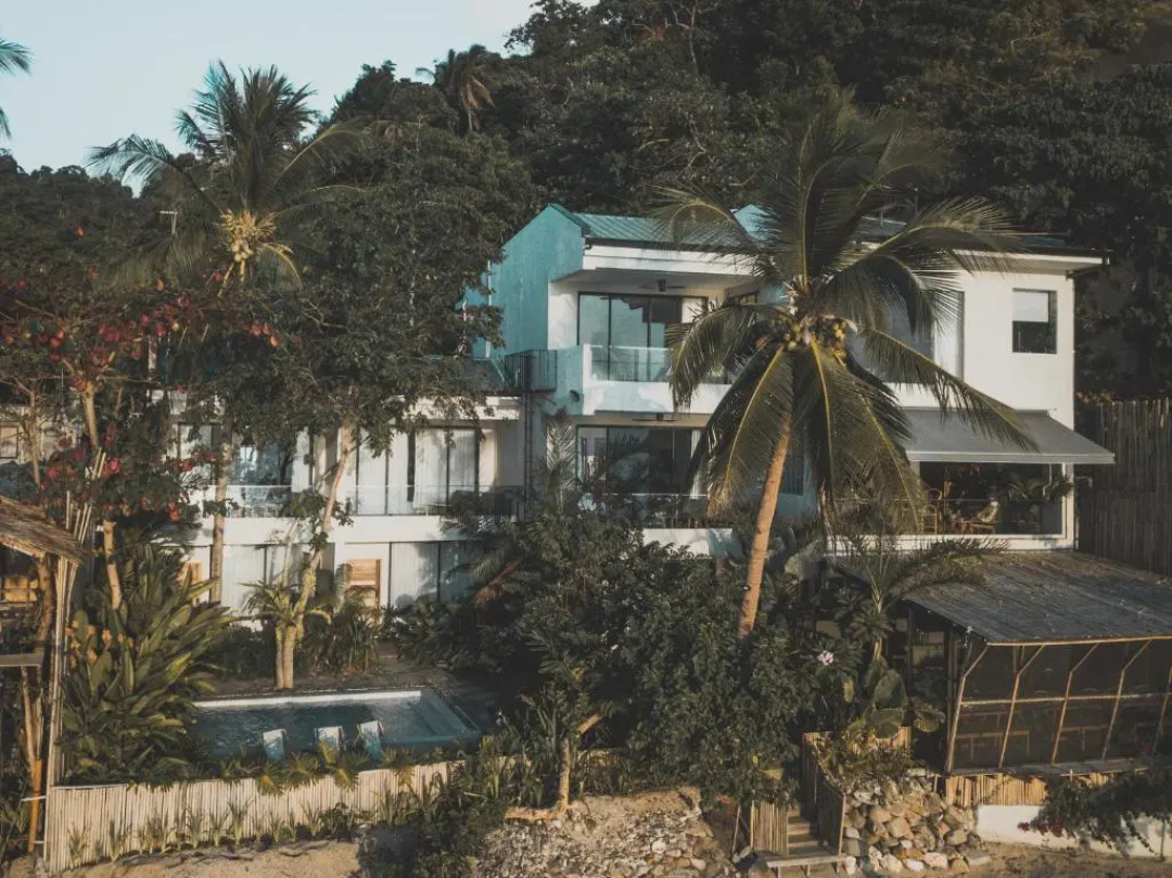 Frangipani El Nido — the grounds