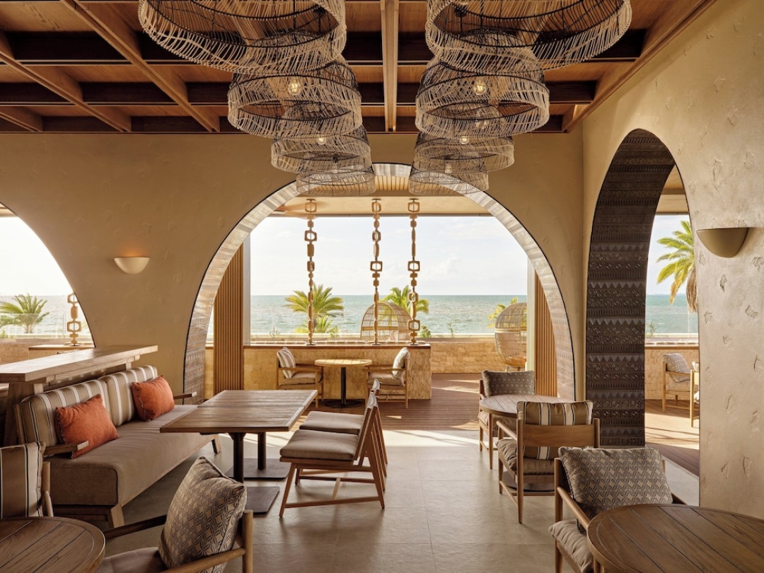 Crowne Plaza Fiji Nadi Bay Resort & Spa by IHG — dining