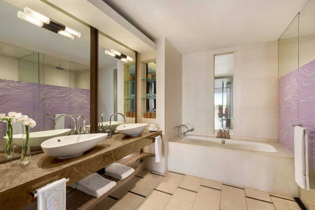 Shangri-La Le Touessrok — a bathroom