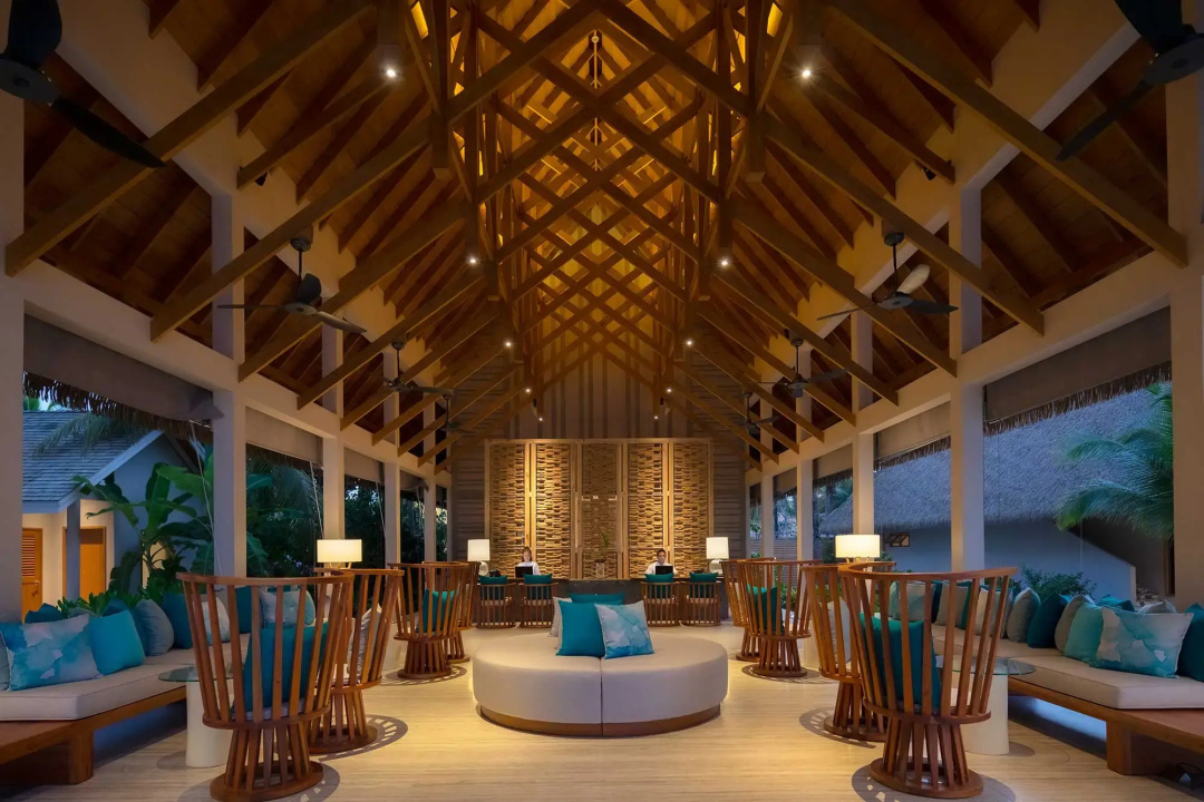 Emerald Faarufushi Resort & Spa — dining