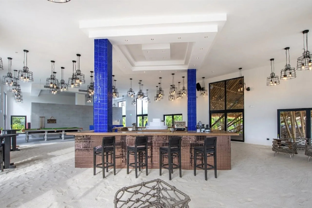 Emerald Maldives Resort & Spa — dining