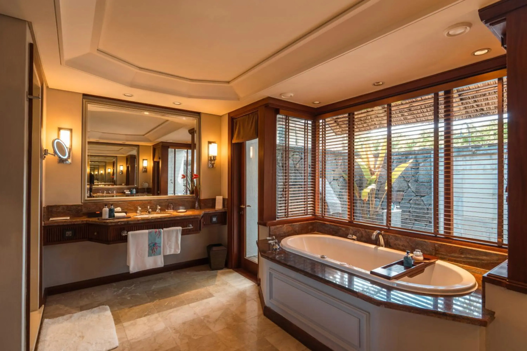 Constance Prince Maurice — the lobby