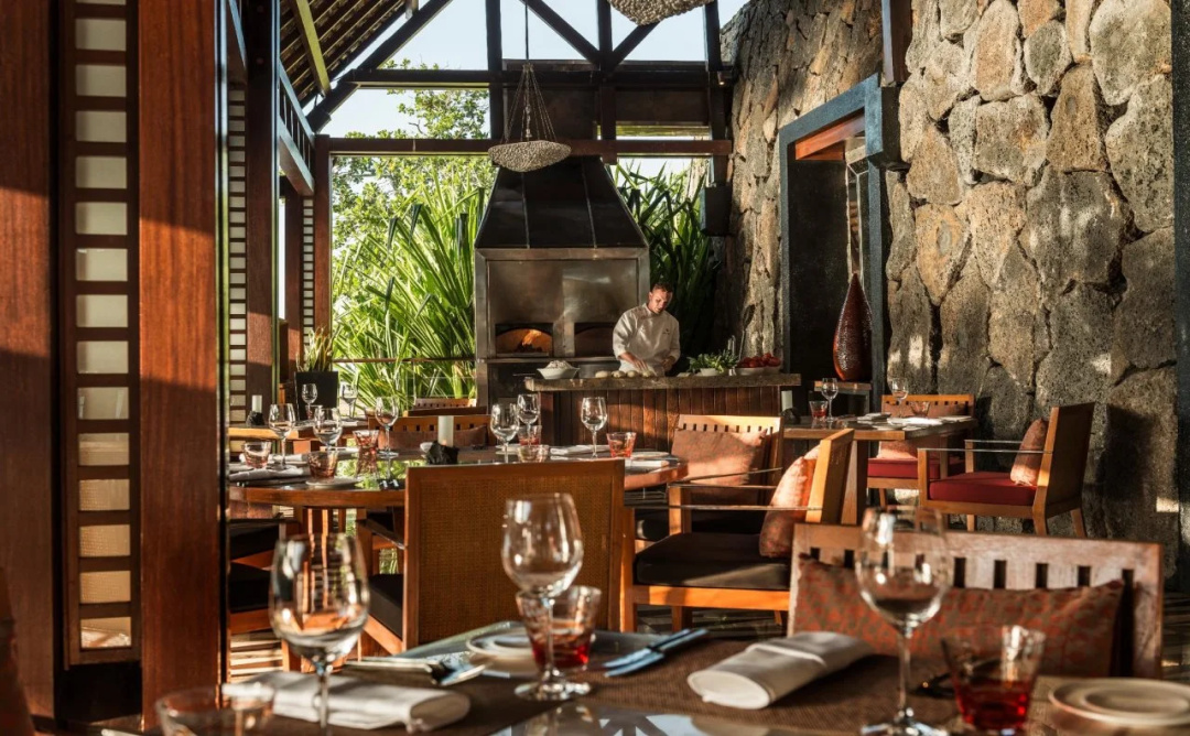 Four Seasons Resort Mauritius at Anahita — dining