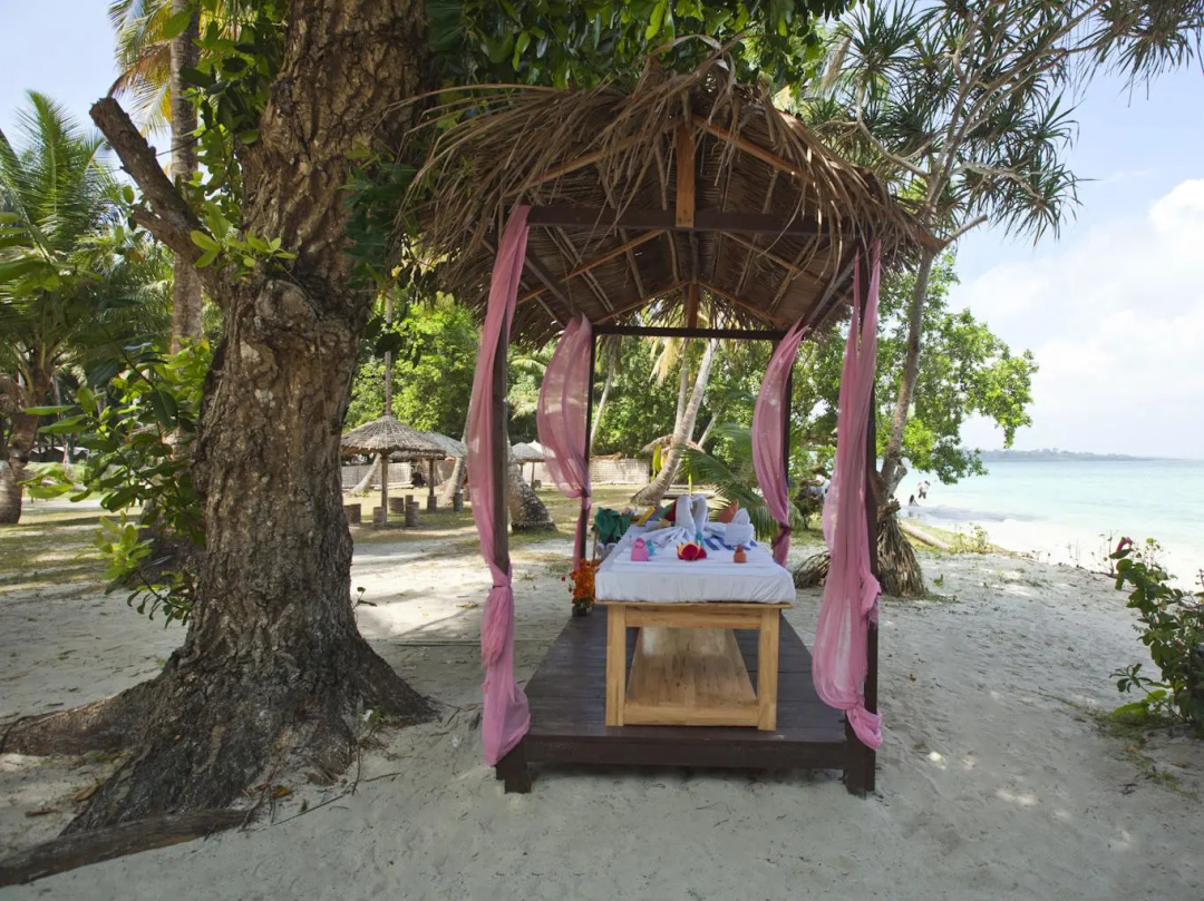 Symphony Palms Beach Resort — the beach