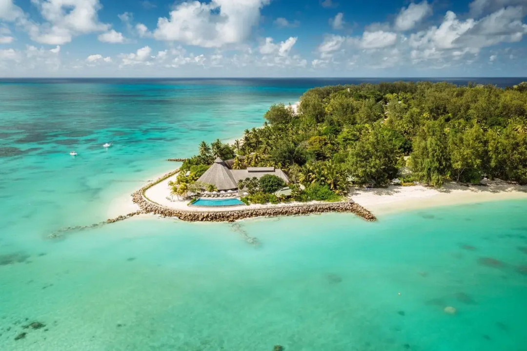 Denis Private Island — the beach