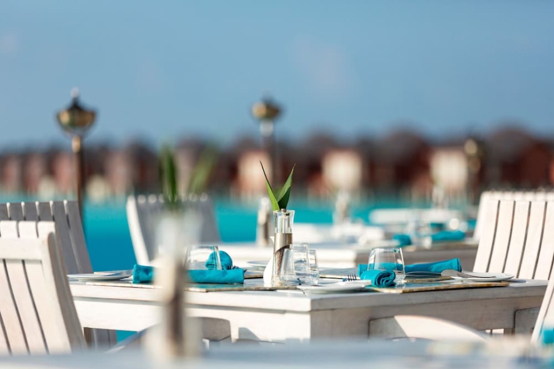 Anantara Dhigu Maldives Resort — the grounds
