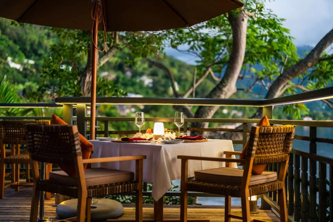 Hilton Seychelles Northolme Resort & Spa — dining