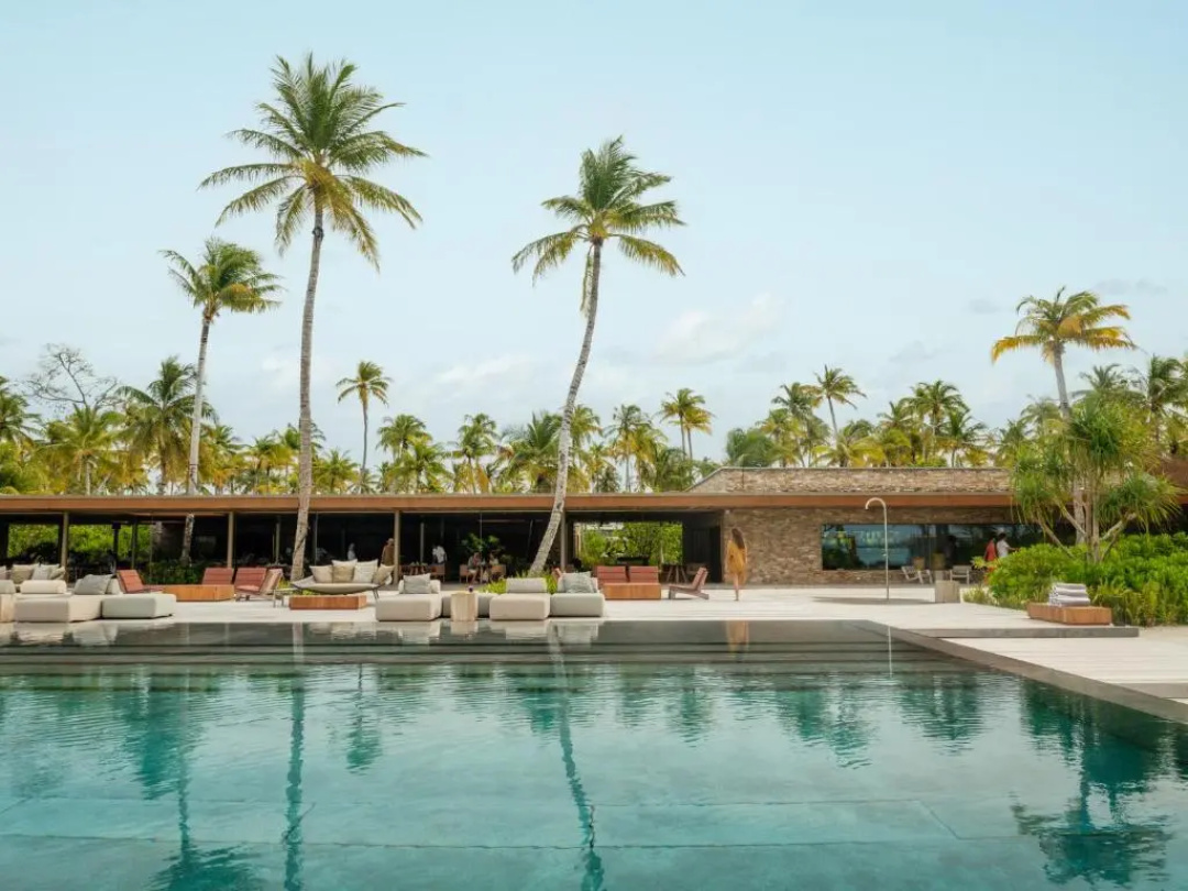 Patina Maldives, Fari Islands — the pool