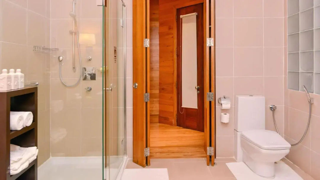 Adaaran Prestige Vadoo — a bathroom