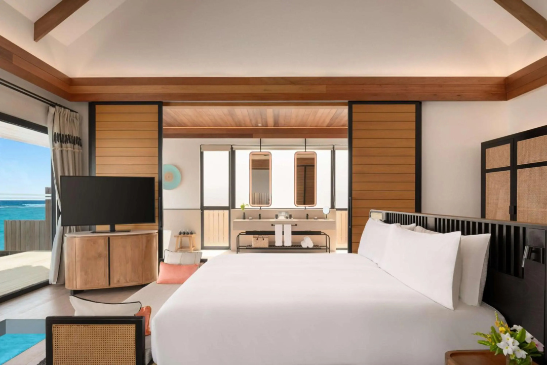 Hilton Maldives Amingiri Resort & Spa — a room