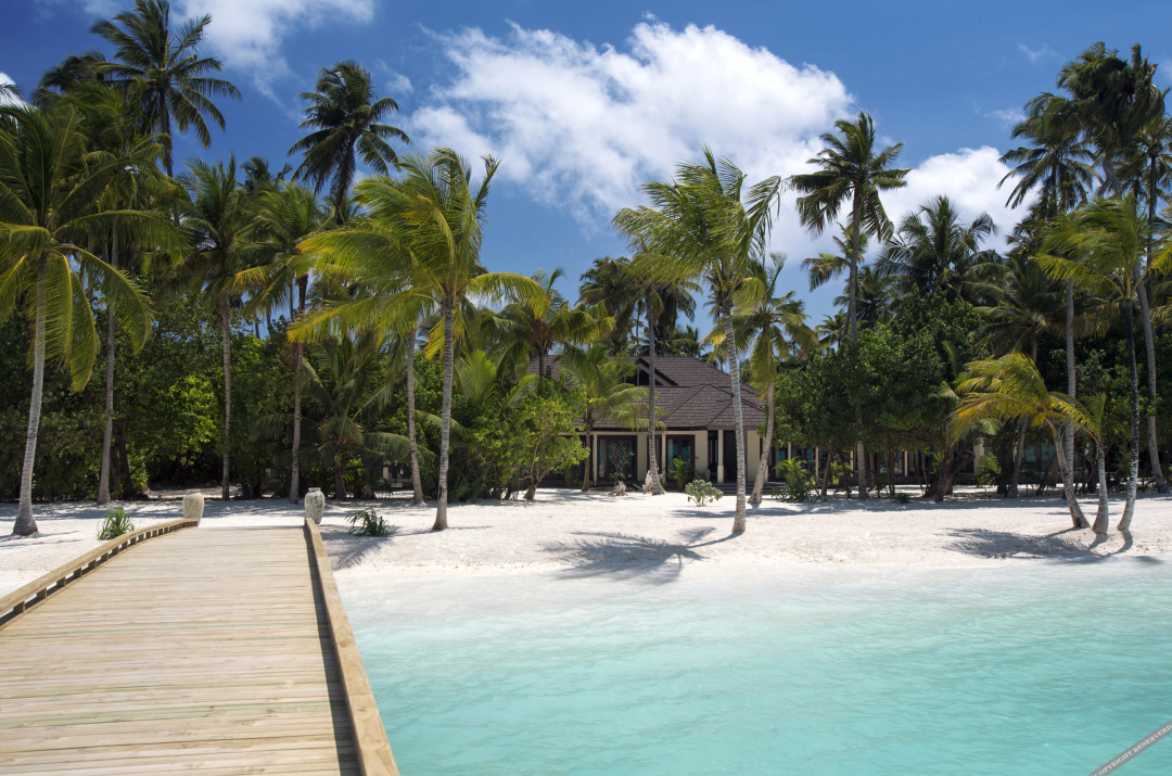 Atmosphere Kanifushi — the beach