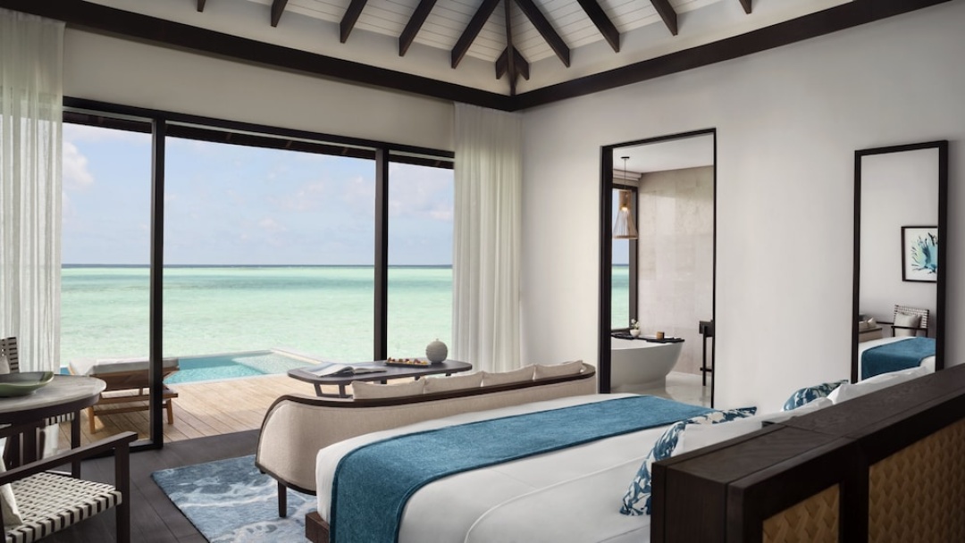 Anantara Veli Maldives Resort — a balcony