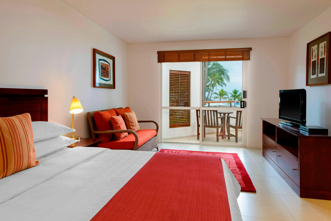 Sheraton Denarau Villas — a room