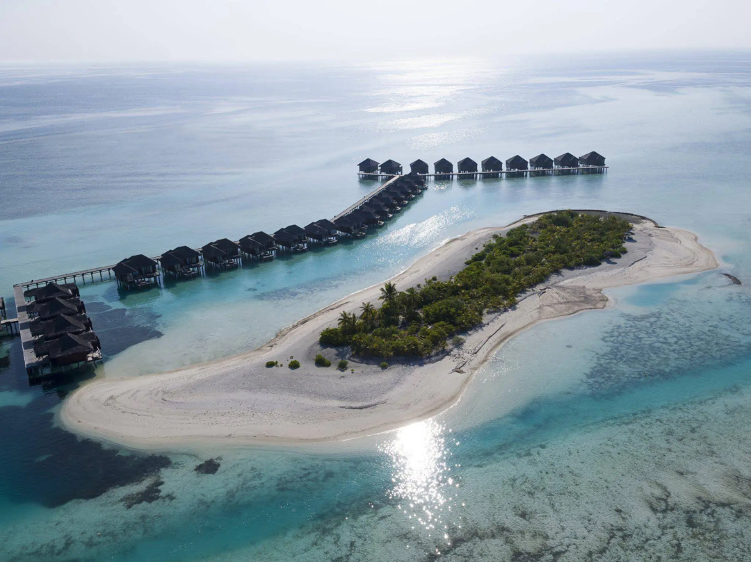 Anantara Veli Maldives Resort — the beach
