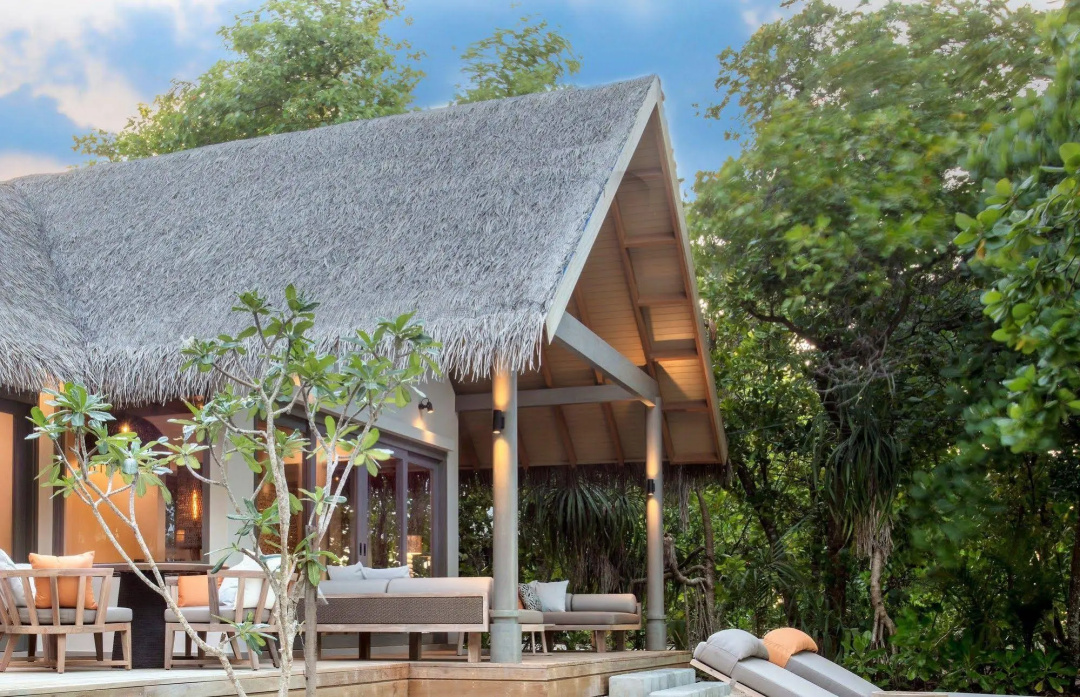 Vakkaru Maldives — the grounds