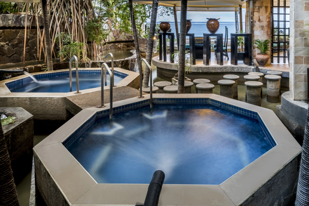 Warwick Fiji — the pool