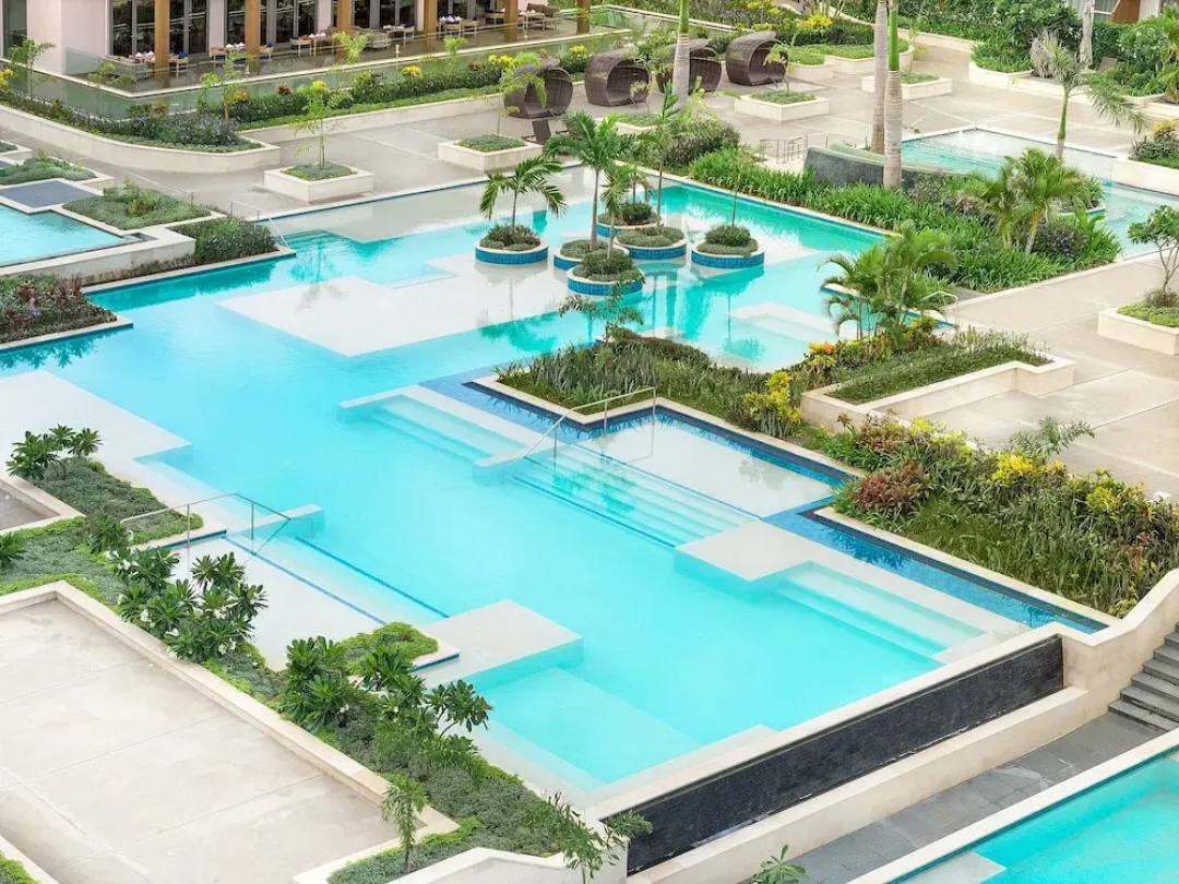Crowne Plaza Fiji Nadi Bay Resort & Spa by IHG — the pool