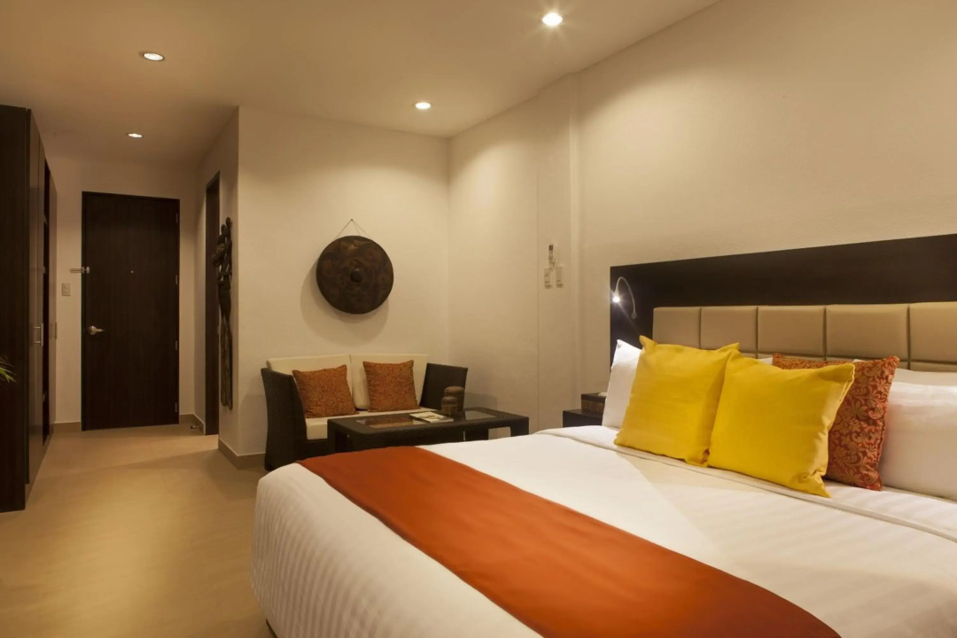 Busuanga Bay Lodge — a room