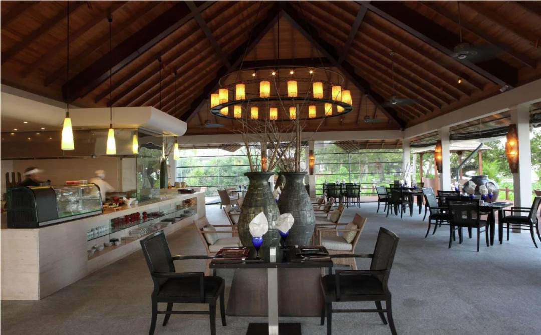 Hilton Seychelles Labriz Resort & Spa — dining