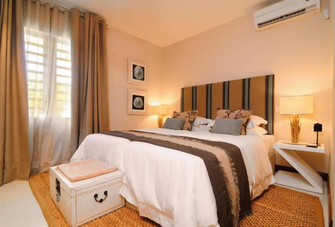 3 Bedrooms Apartment